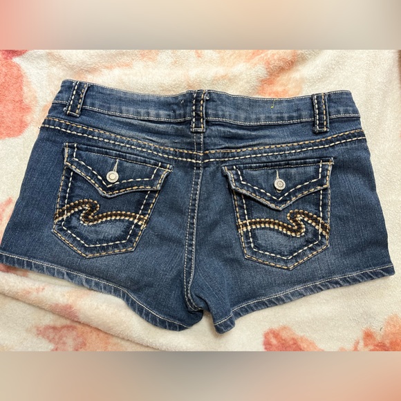 Rue 21 blue Jean short shorts size 11/12 - Picture 2 of 2